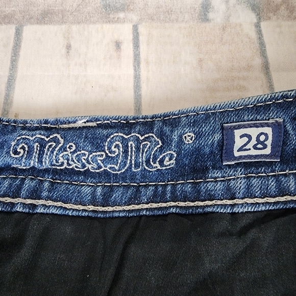 Miss Me JP6053B Low Rise Boot Cut Sequin Embellished Flap Pocket Jeans Size 28 - Picture 4 of 16